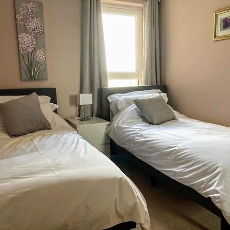 Beautiful 2 Bedroom Flat Overlooking Golf Course Carnoustie Kültér fotó