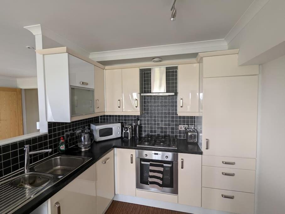 Beautiful 2 Bedroom Flat Overlooking Golf Course Carnoustie Kültér fotó