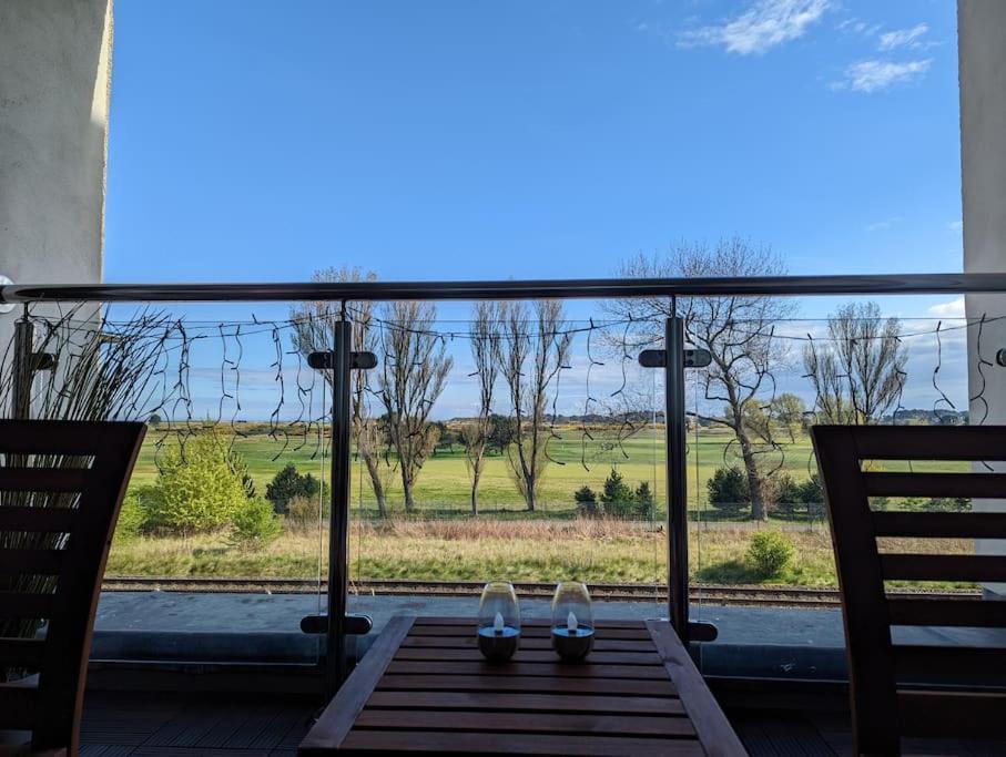 Beautiful 2 Bedroom Flat Overlooking Golf Course Carnoustie Kültér fotó
