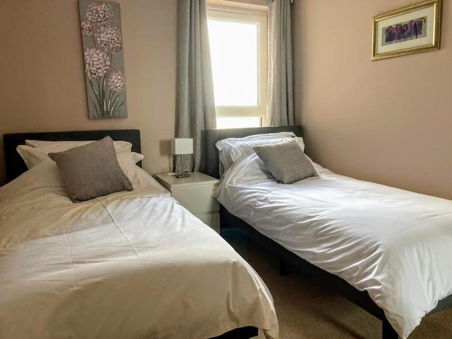 Beautiful 2 Bedroom Flat Overlooking Golf Course Carnoustie Kültér fotó