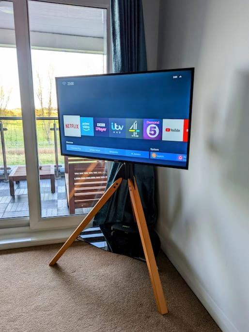 Beautiful 2 Bedroom Flat Overlooking Golf Course Carnoustie Kültér fotó